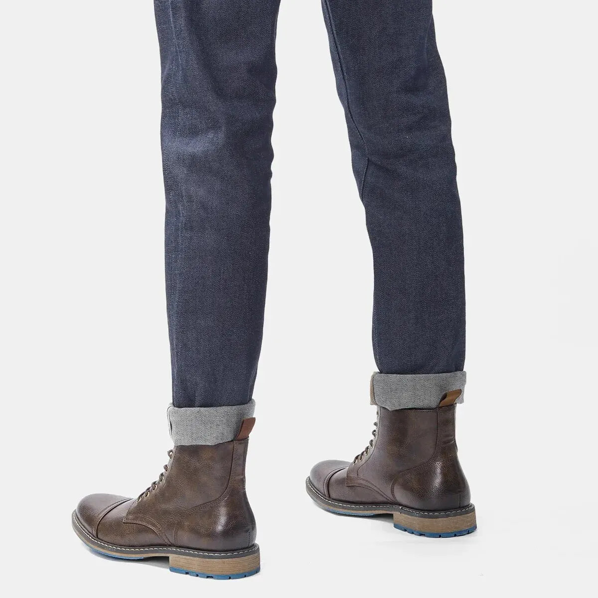 Erick: Botas de couro com atacadores para homem