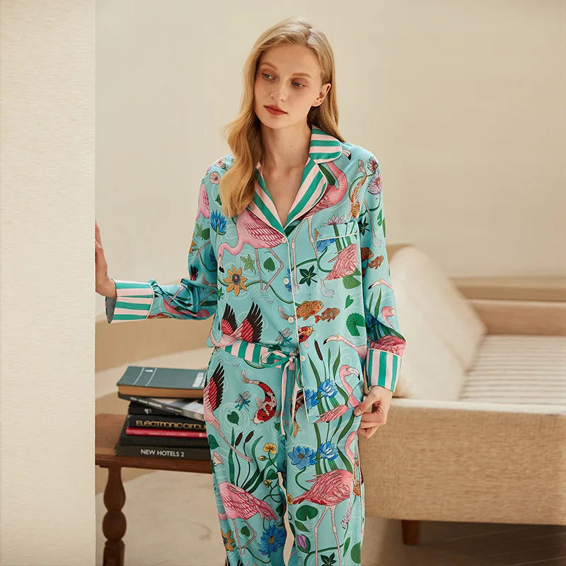 Cozy flamingo pyjamas with long sleeves for women