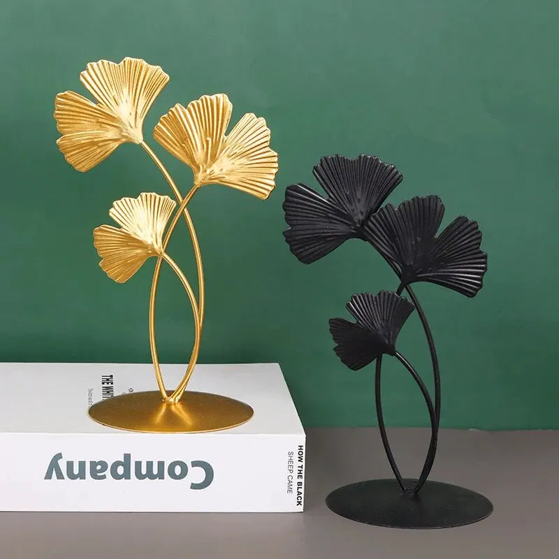 Goldene Ginkgo-Blatt-Eisen-Skulptur