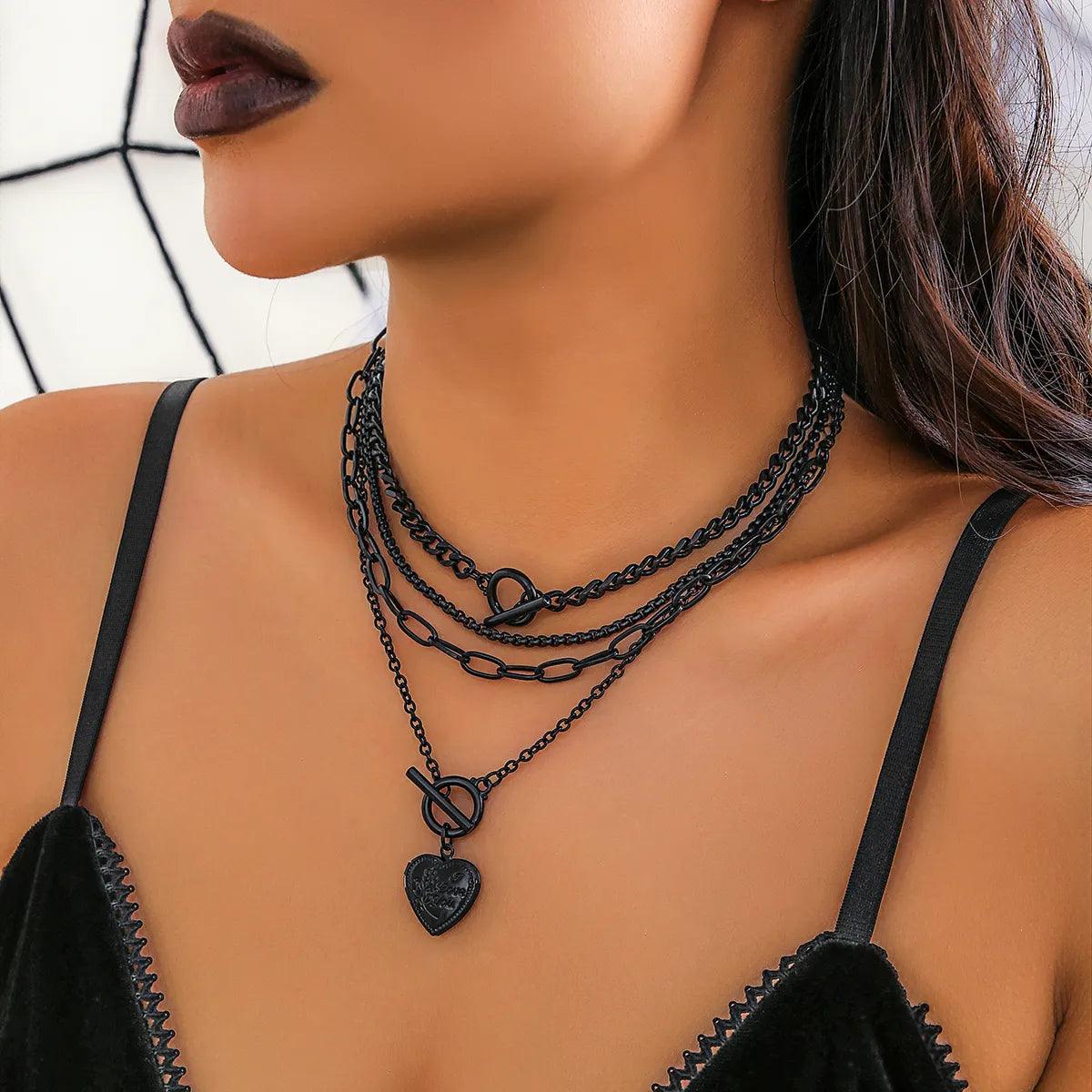 Gothic necklace in iron alloy - Vrimlo