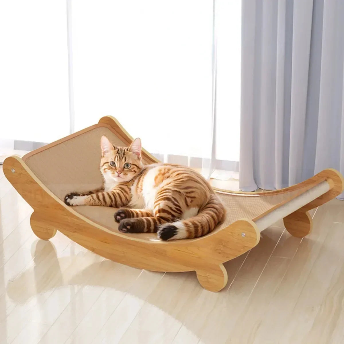 Purr Lounge Wooden Cat Scratching Recliner – Durable, Scratch-Resistant Post