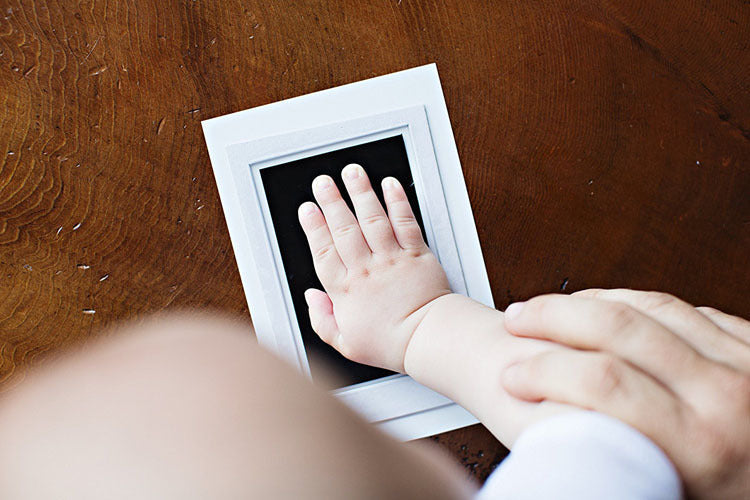 Zestaw do odcisków rączek Baby Handprint Kit™ - unikalna pamiątka od Twojego dziecka - zestaw do odcisków rączek