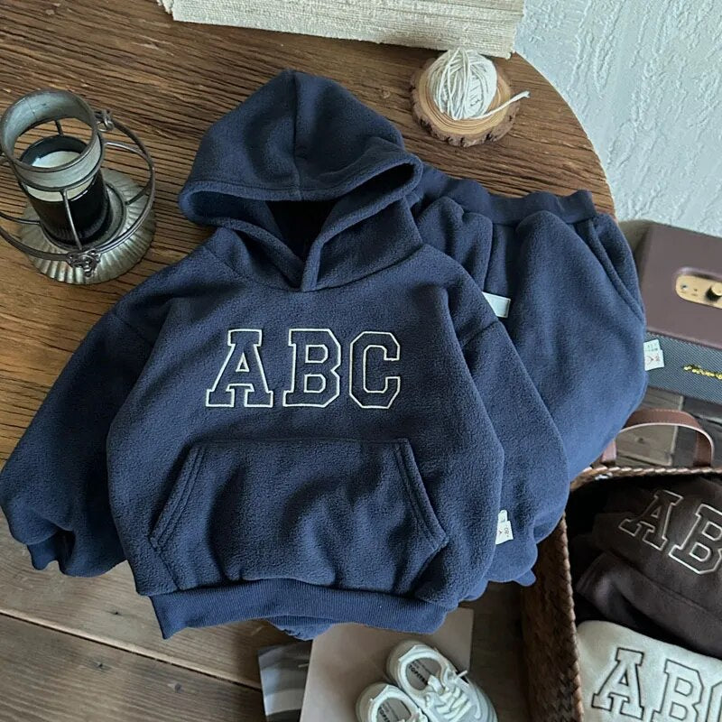 Mit Fell gefütterter ABC-Hoodie für Kinder