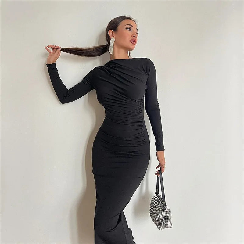 Autumn Elegance: Sara's Sexy Ruched Bodycon Dress for Club & Party Nights