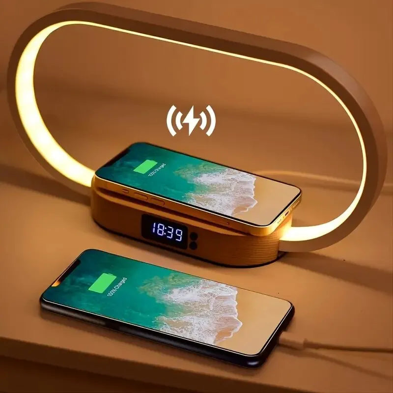 ChargeEasy™ Pro | Built-in light with wireless charging station