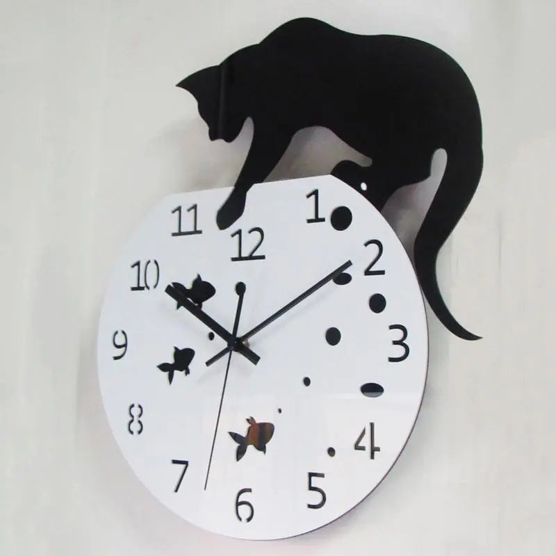 Round Wall Clock with Cat Design