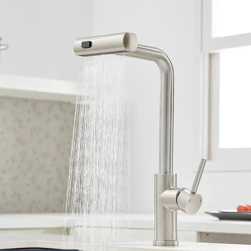 Modello di lusso con rubinetto da cucina rimovibile in acciaio inossidabile a cascata multifunzionale