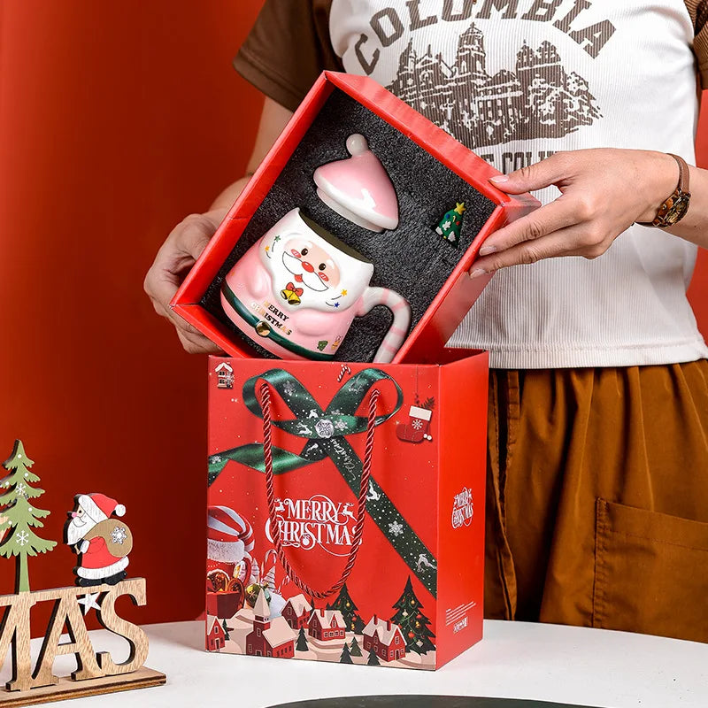 Taza navideña con diseño de Papá Noel Sip-n-Cheer