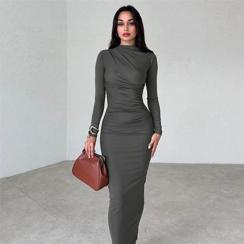 Autumn Elegance: Sara's Sexy Ruched Bodycon Dress for Club & Party Nights