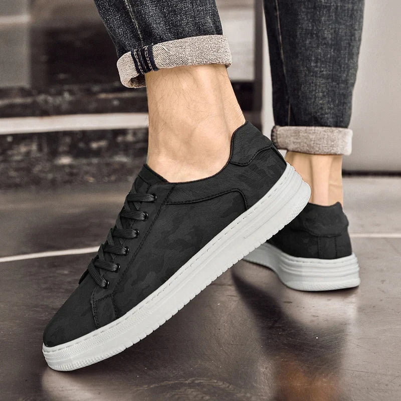 VertexWear outdoor sneakers for men