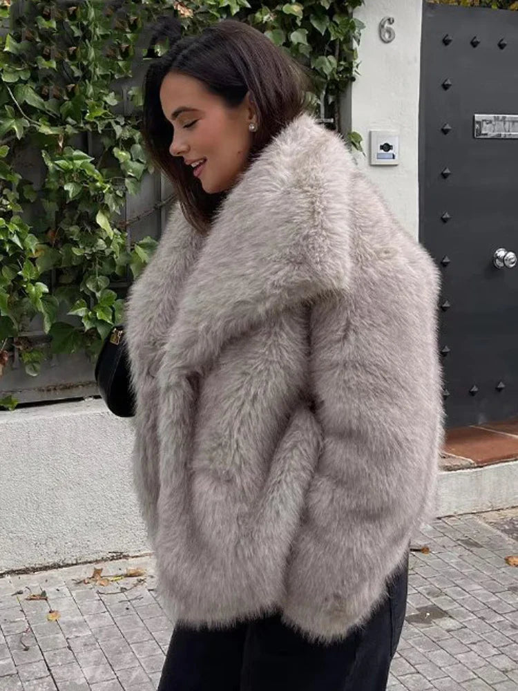 Casaco de Lapela de Pelo Sintético para Mulheres - Casaco Crop Oversized Quente e Chic