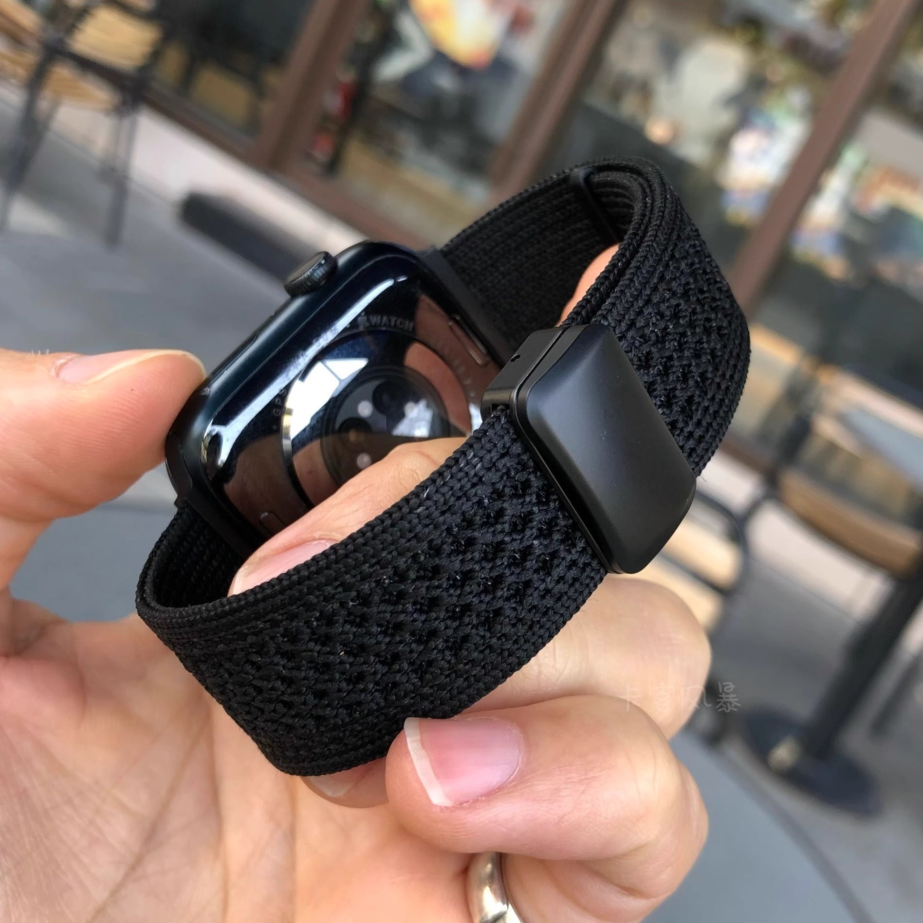 Bracciale in nylon intrecciato con chiusura magnetica per Apple Watch