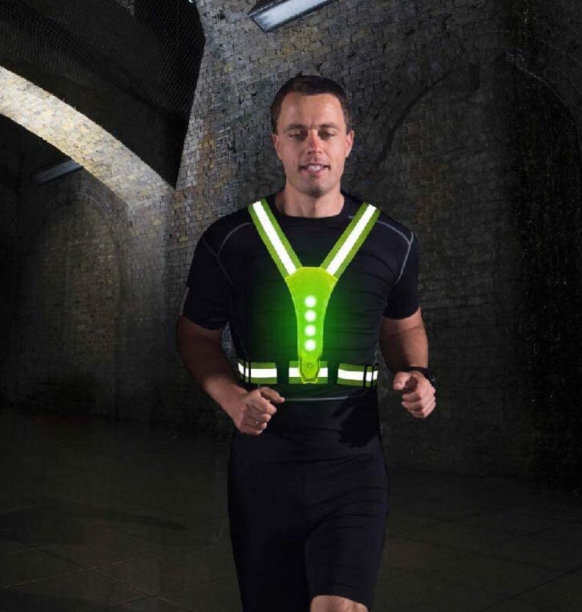 Reflexní vesta GlowGuard™ | Bezpečnostní LED vesta pro běh, cyklistiku a práci