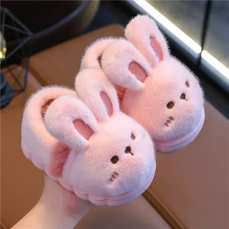 Sapatinhos de Algodão Quente para Bebé Outono Inverno Novos Rapazes Meninas Pantufas de Animais em Cartoon Antiderrapantes Confortáveis Sola Macia Pantufas de Pelúcia