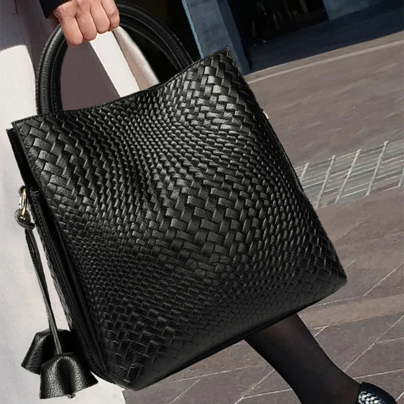 Aidrani Woven Bucket Bag – Stilvolle Handtasche mit großem Fassungsvermögen für Damen