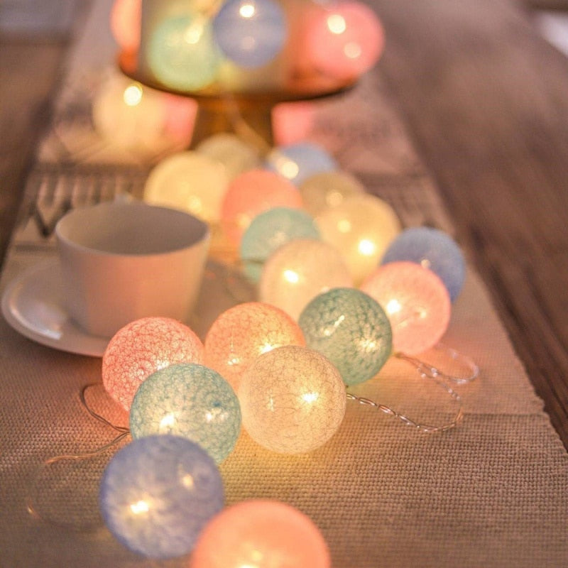 Guirlande lumineuse LED en boules de coton