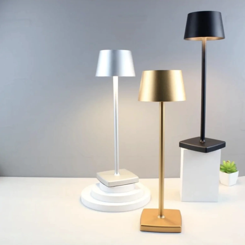 Lampada da tavolo cordless Dainty LED