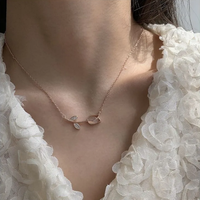 Tulip Necklace