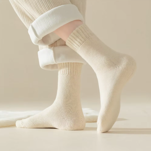 Cozy Winter Essentials: 3 Pairs of Women's Wool Socks – Plush, Warm, and Ultra-Soft