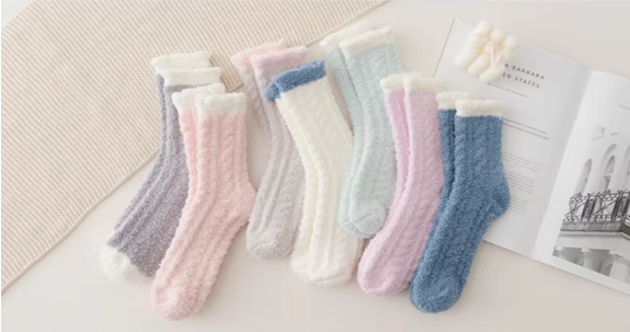 Chaussettes d'hiver en peluche pour femmes Clara - 4 paires de chaussettes de pantoufle thermiques douces