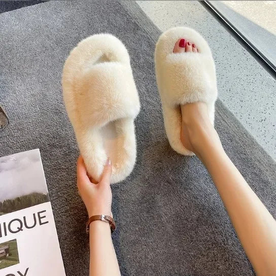 FurGlam - Chaussons en fourrure douce avec brides croisées