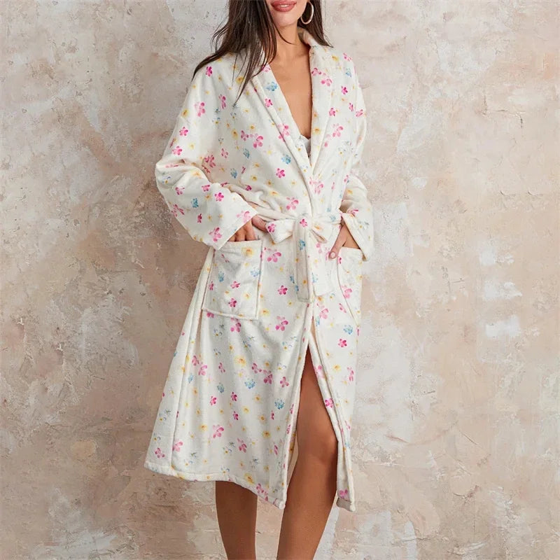 BlossomWrap – Warm Indoor Robe