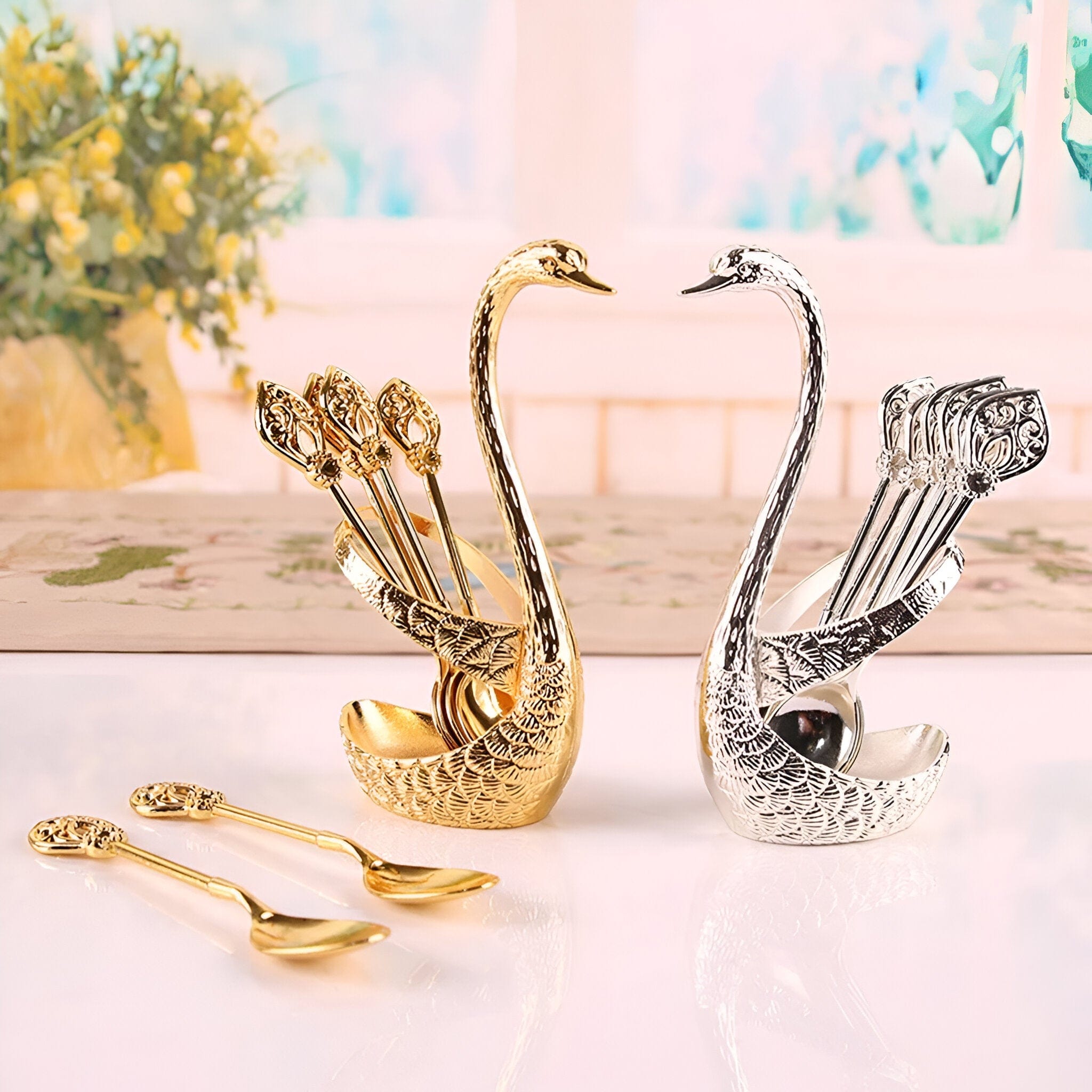 Conjunto de Louça para Jantar com Base Decorativa de Cisne