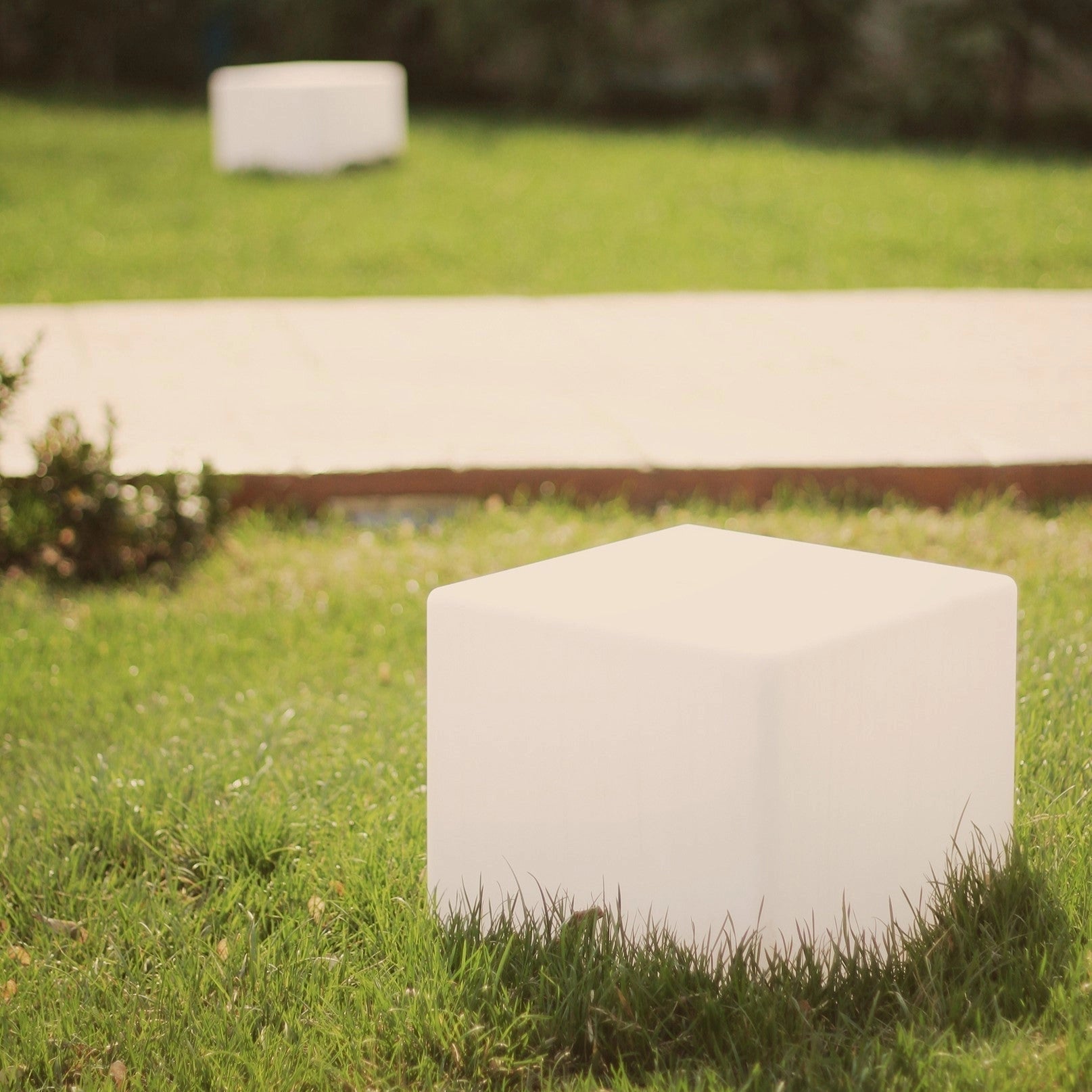 Rechargeable Waterproof LED Cube Lights - Modern Outdoor Lighting