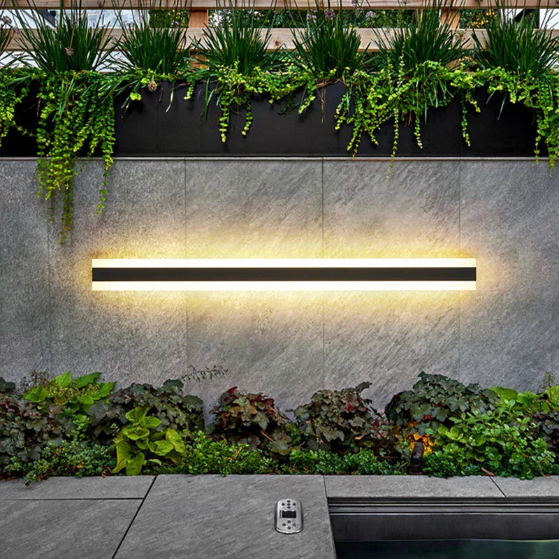 VistaBeam - Waterproof outdoor wall lamp