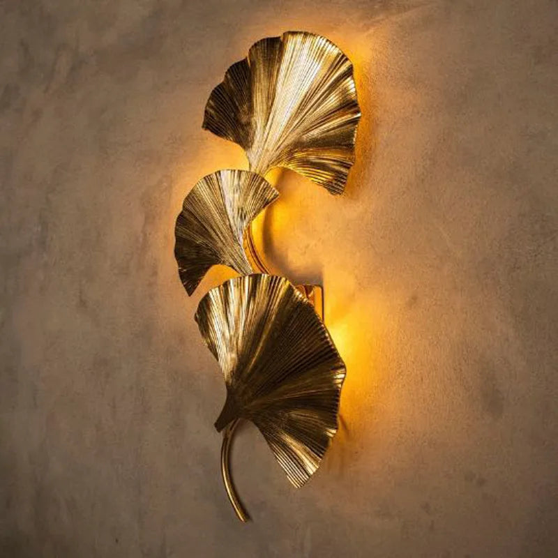 Wild Leaf Wall Lamp