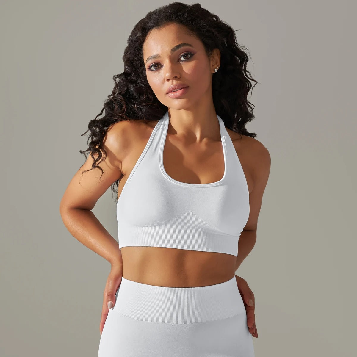 Soutien-gorge de sport à maintien élevé avec col halter