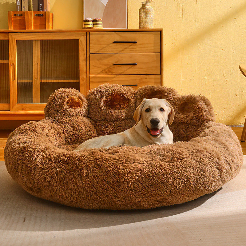 Bear Paw Haven: cuccia in peluche a forma di zampa