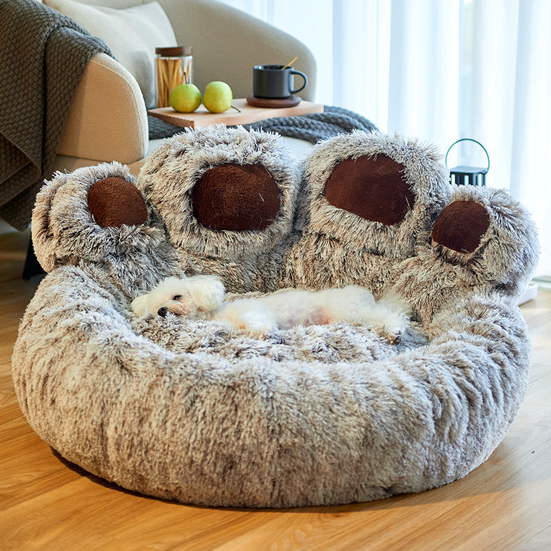 Bear Paw Haven: cuccia in peluche a forma di zampa