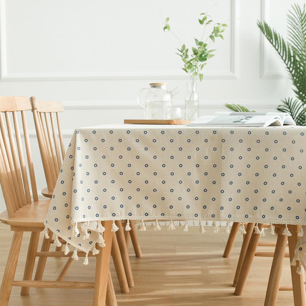 Nappe à marguerites bleues