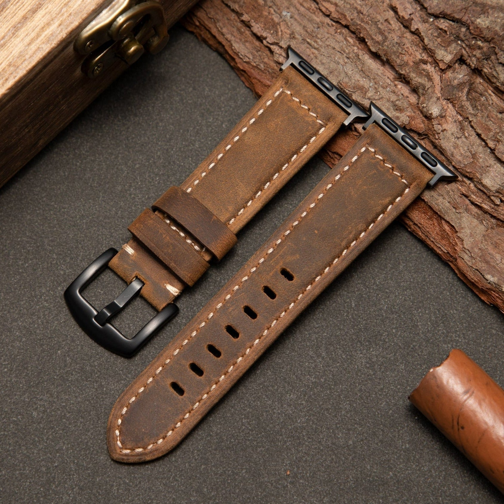 Vintage Leather Apple Watch Band - Mrożony design