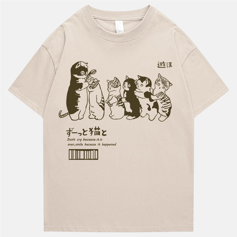 Japanische Cartoon-Katze Warteschlange für Dusche T-Shirt