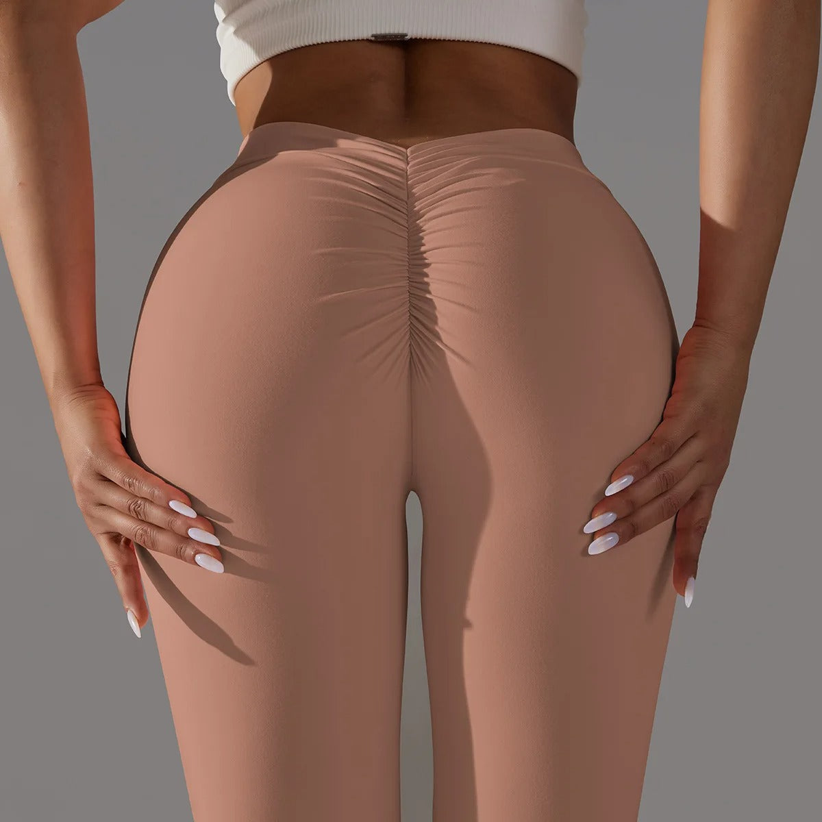 Legginsy z wysokim stanem V-Back