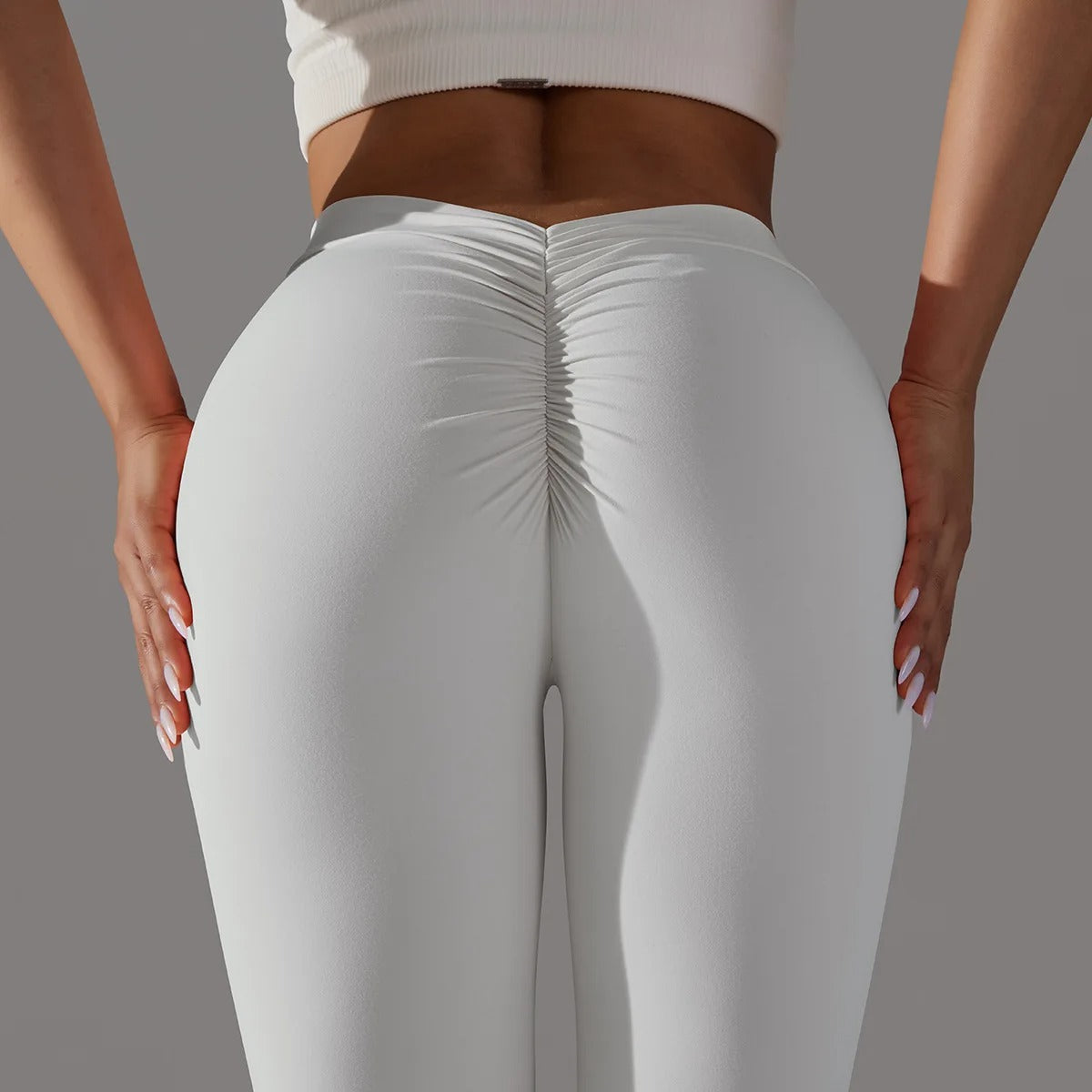 Legginsy z wysokim stanem V-Back