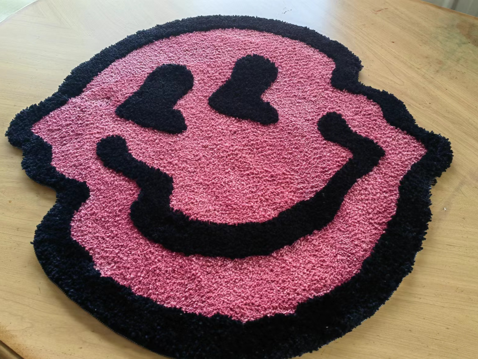 Smält Smiley Fluffy Rug