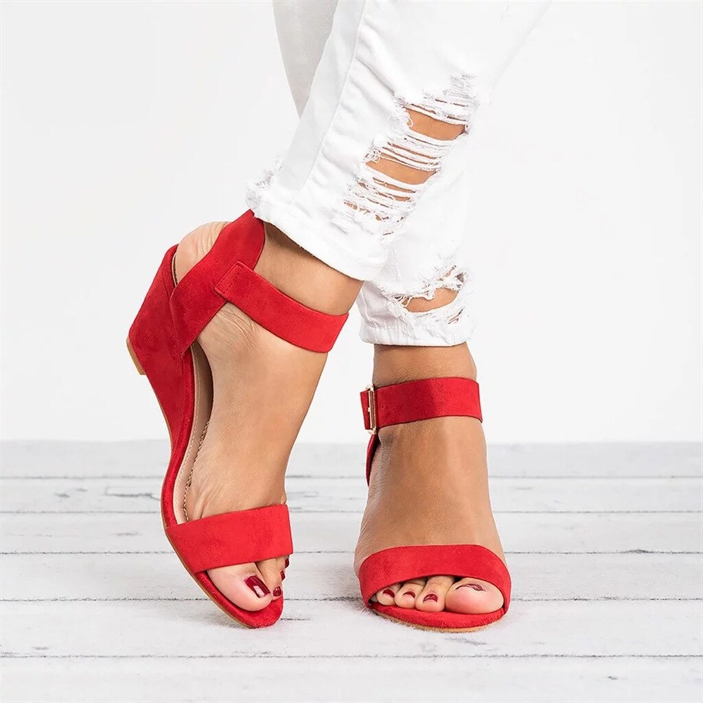 EleganceWedge strappy sandals – chic & comfortable