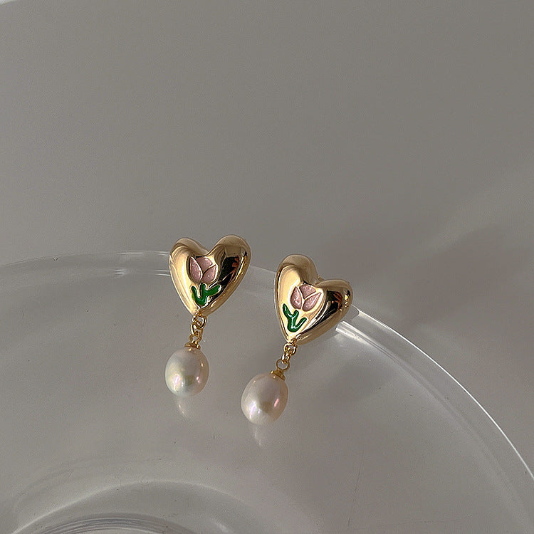 Tulip Pearl Earrings