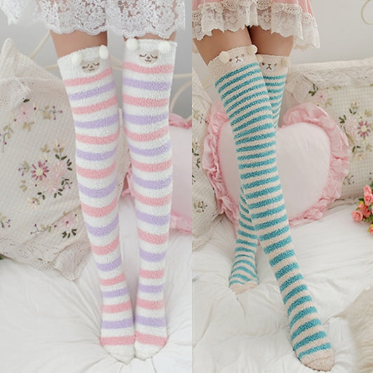 Flauschige Oberschenkelhohe Socken (15+ Stile)