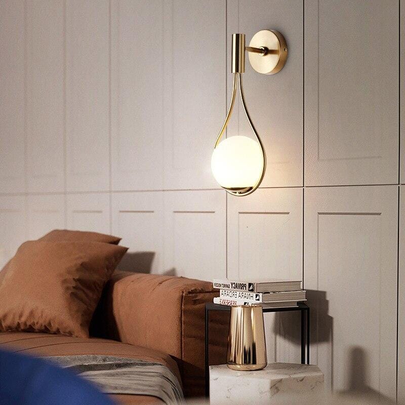 Goldene Tropfenlampe