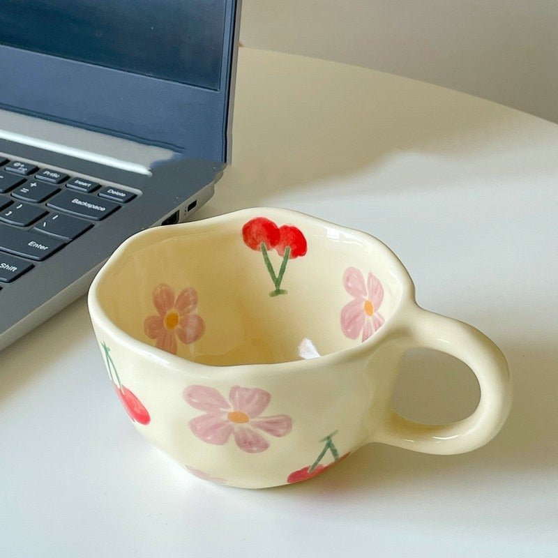 Tazza in ceramica con fiori irregolari in stile coreano