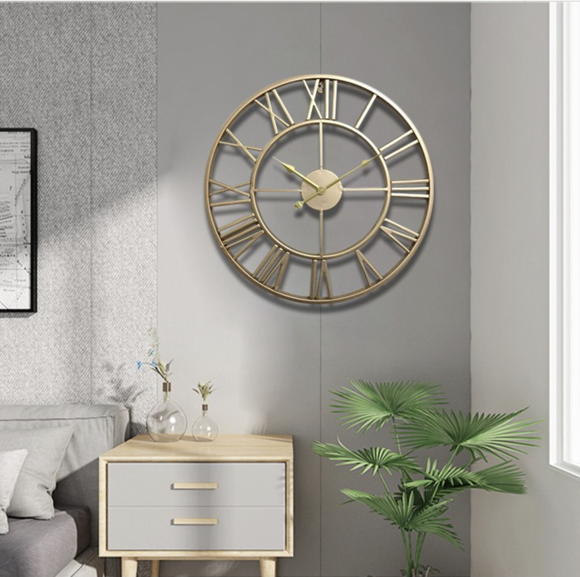 Horloge murale squelette en or ou en bronze