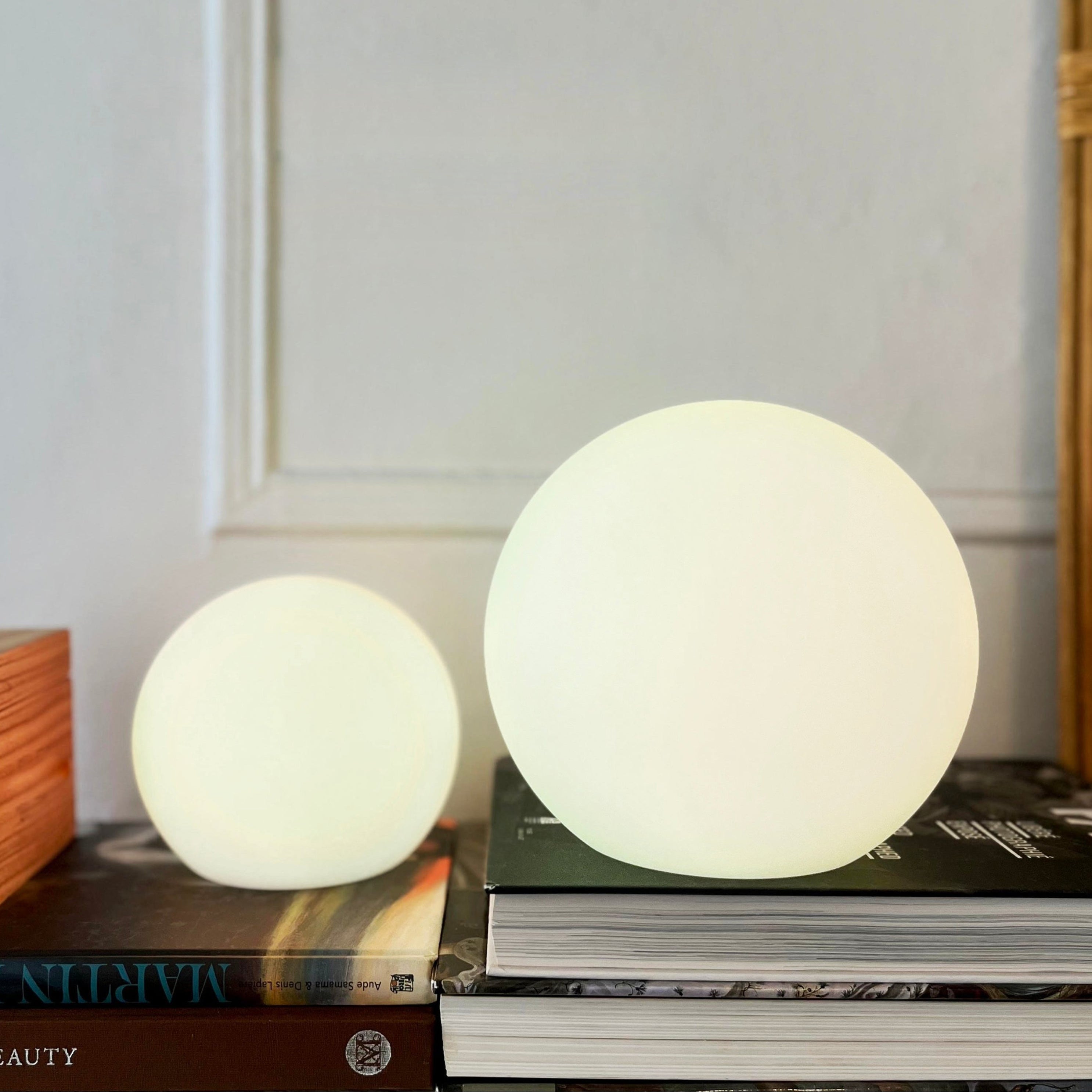 Lampe de table LED sans fil Moon avec piles rechargeables