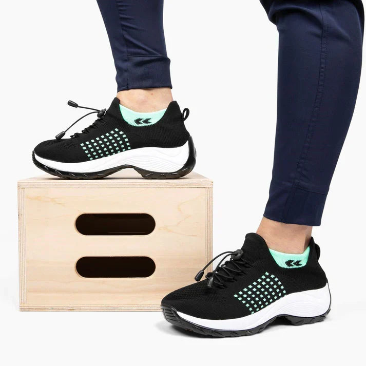 Orthopedic sneakers/shoes with elastic support