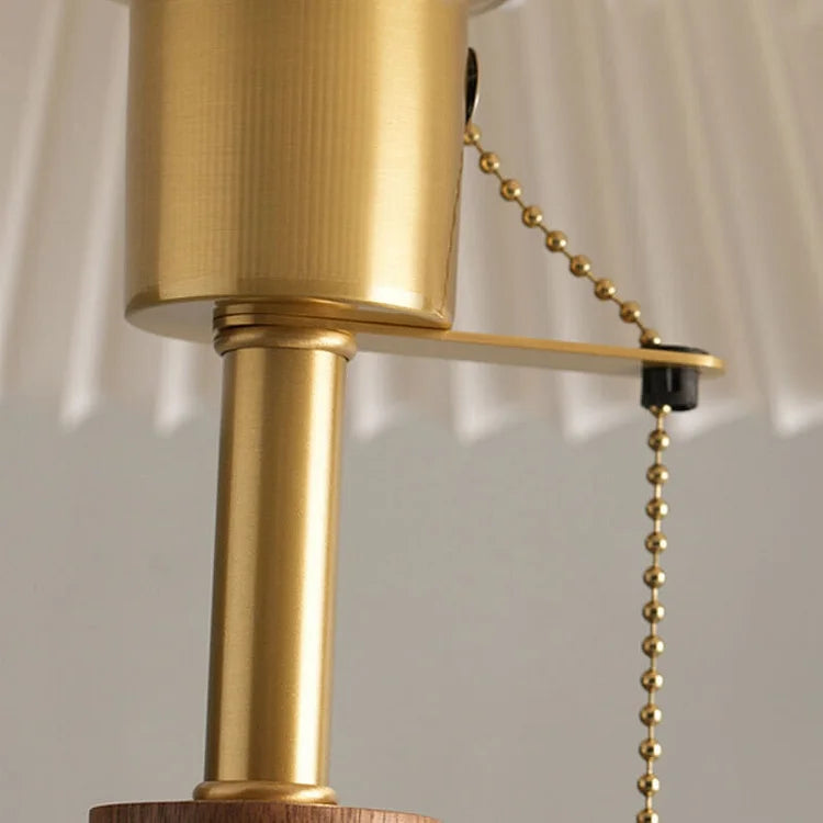 VintageLumi – Retro Wooden Lamp