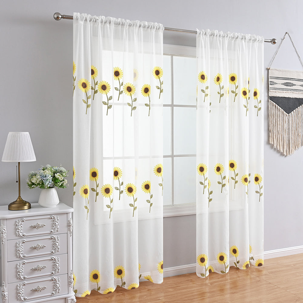 CountryBloom - Rideau blanc aéré avec motif tournesol pour une décoration de ferme