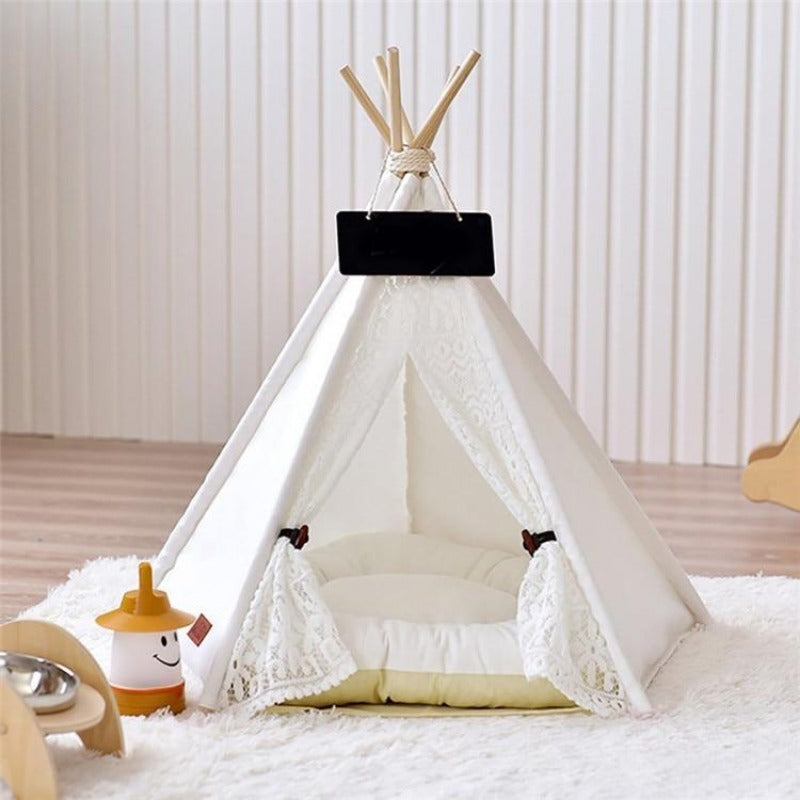 Tenda de Cão Boho em Renda Branca com Cama de Cão Plush